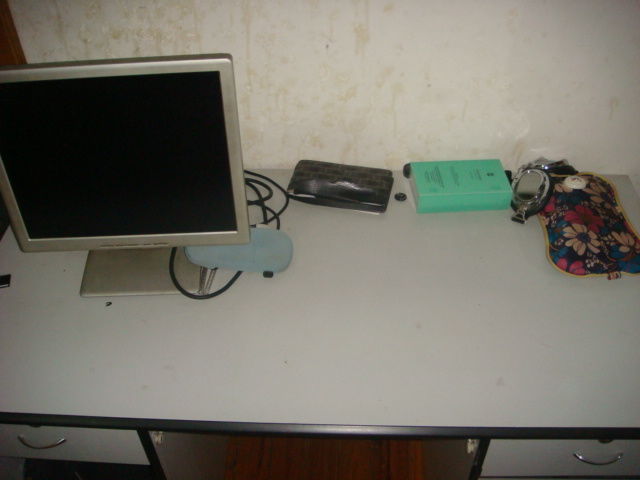 超值選擇 低價轉讓全套電腦辦公桌及辦公設備，助力高效工作新起點